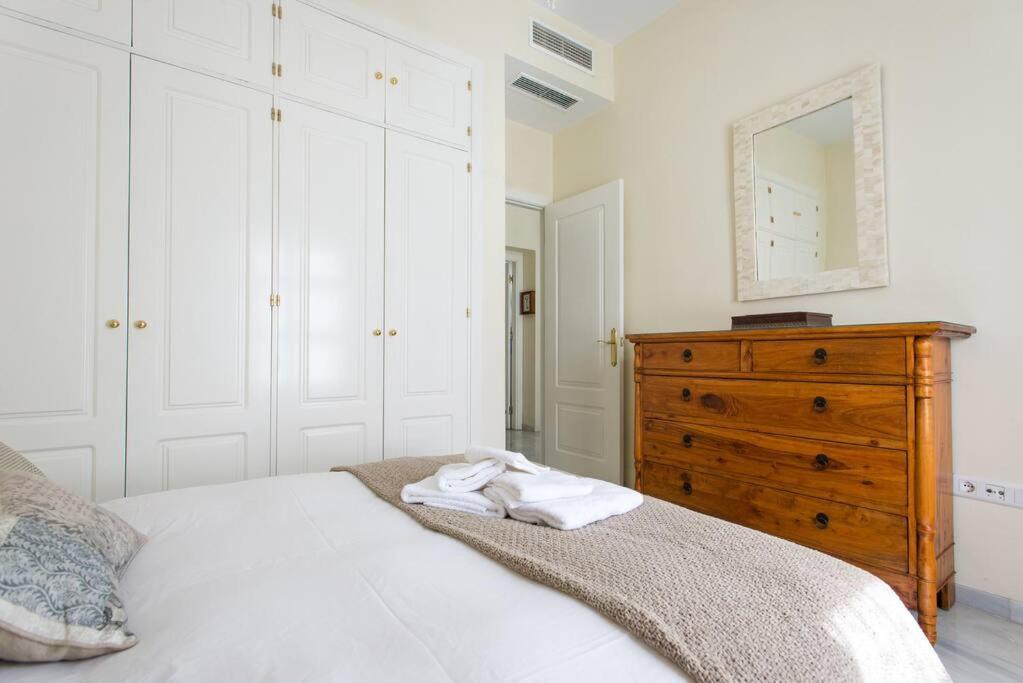 Apt. Sierpes-Cuna, Wifi, Hvac セビリア エクステリア 写真